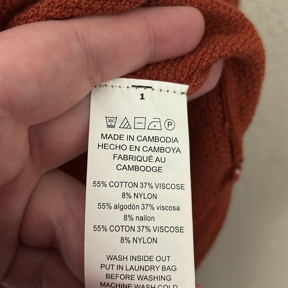 Women’s Michael Kors, Lightweight Sweater, Size Small, Burnt Orange Rust - Picture 3 of 5